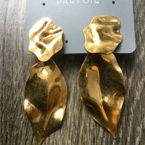 NWT Earrings Dangling Gold Tone Posts 3"